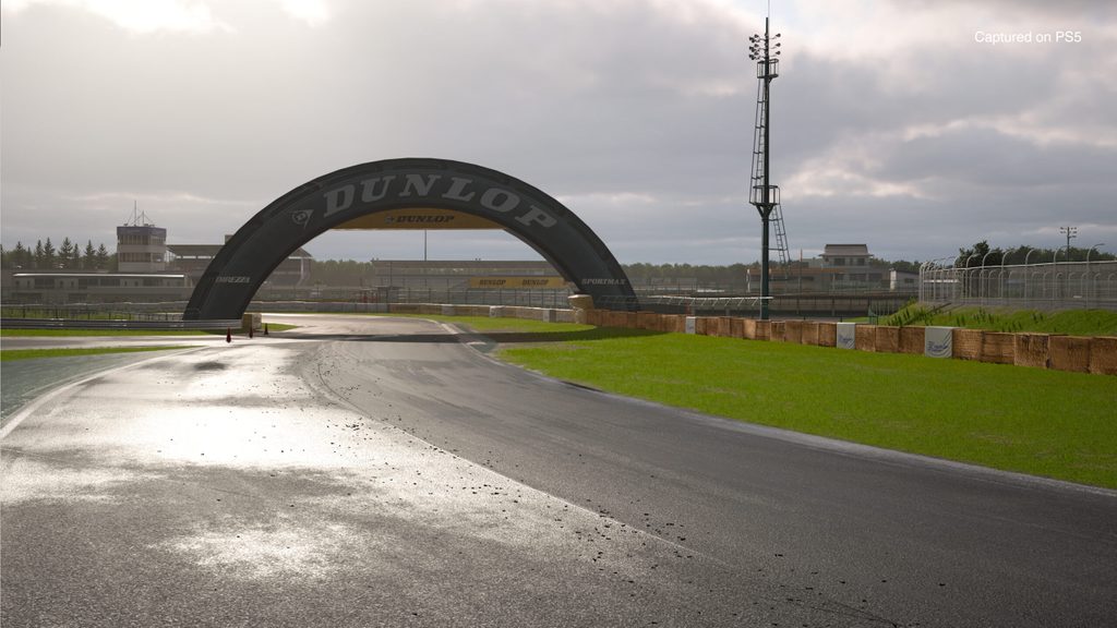 Gran Turismo 7 Bildergalerie. Quelle: Sony / Polyphony Digital Weather Change Tsukuba 02 Legal scaled 1