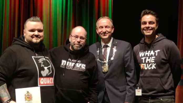 v.l.n.r.: Marcel Reiske, Thorsten Mohr, Bürgermeister Klaus Saemann und Robert Meyer.