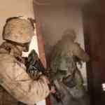 Der reale Background von Six Days gefällt nicht jedem. HellHouse Entry